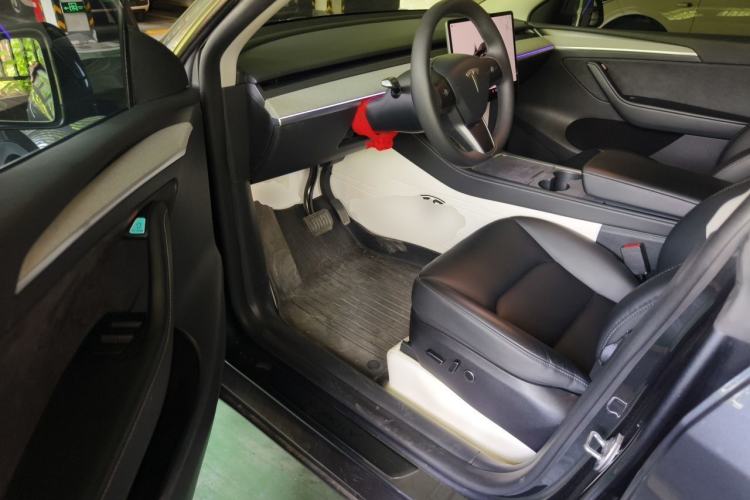 Used Tesla Model Y 2024 Rear-Wheel-Drive Version Driver Seat