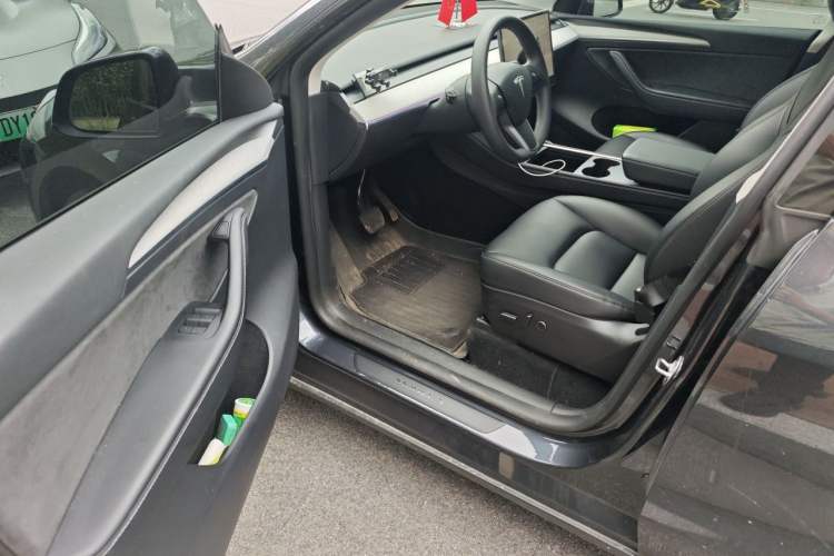 Used Tesla Model Y 2024 Rear-Wheel-Drive Version Driver Seat