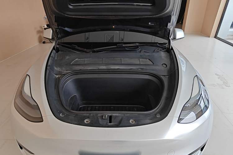 Used Tesla Model Y 2024 Rear-Wheel-Drive Version Engine Bay