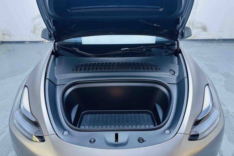 Used Tesla Model Y 2024 Rear-Wheel-Drive Version Engine Bay