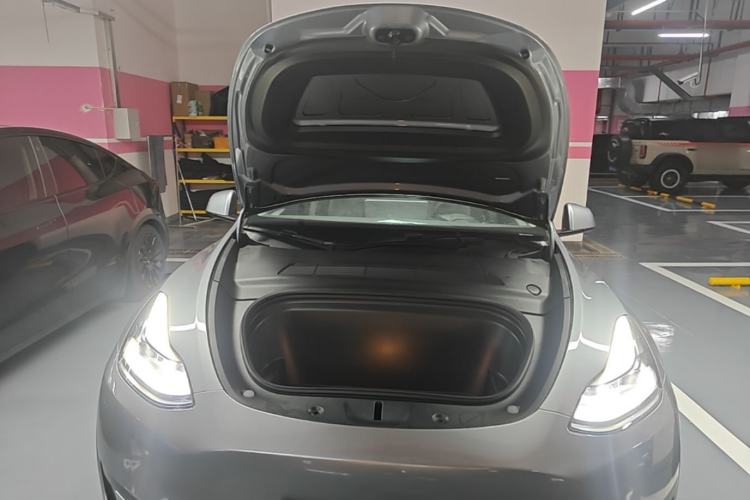 Used Tesla Model Y 2024 Rear-Wheel-Drive Version Engine Bay