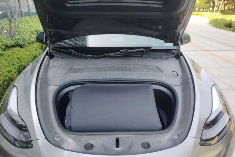 Used Tesla Model Y 2024 Rear-Wheel-Drive Version Engine Bay