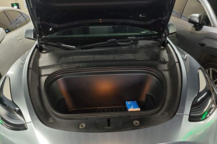 Used Tesla Model Y 2024 Rear-Wheel-Drive Version Engine Bay