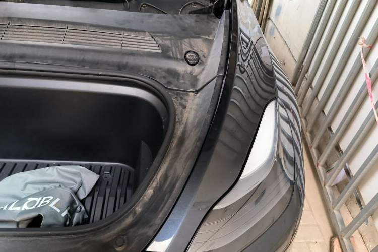 Used Tesla Model Y 2024 Rear-Wheel-Drive Version Engine Bay Left
