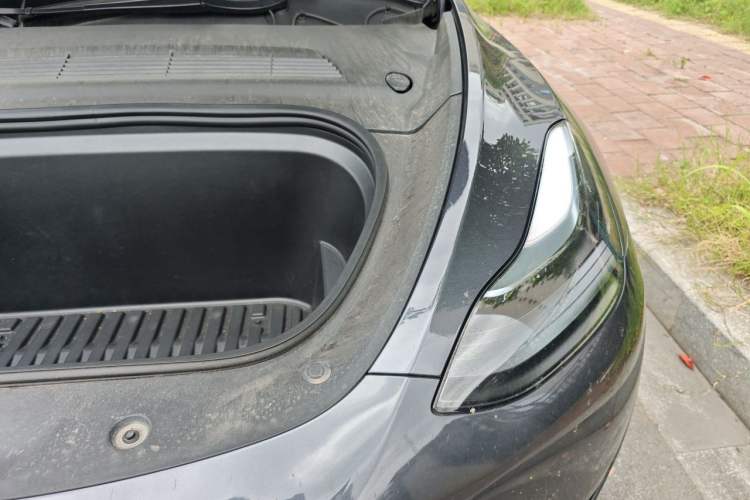 Used Tesla Model Y 2024 Rear-Wheel-Drive Version Engine Bay Left