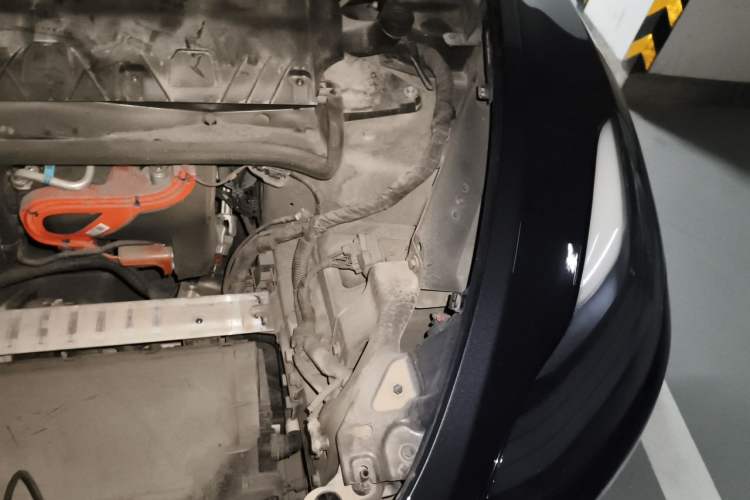 Used Tesla Model Y 2024 Rear-Wheel-Drive Version Engine Bay Left