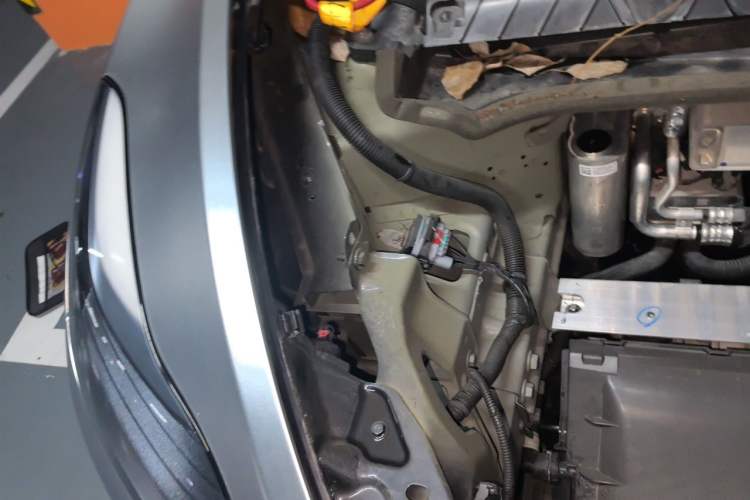 Used Tesla Model Y 2024 Rear-Wheel-Drive Version Engine Bay Right