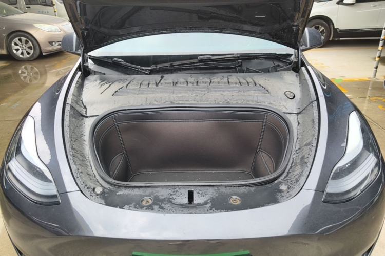 Used Tesla Model Y 2024 Rear-Wheel-Drive Version Engine Bay