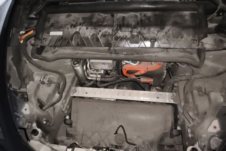 Used Tesla Model Y 2024 Rear-Wheel-Drive Version Engine Bay