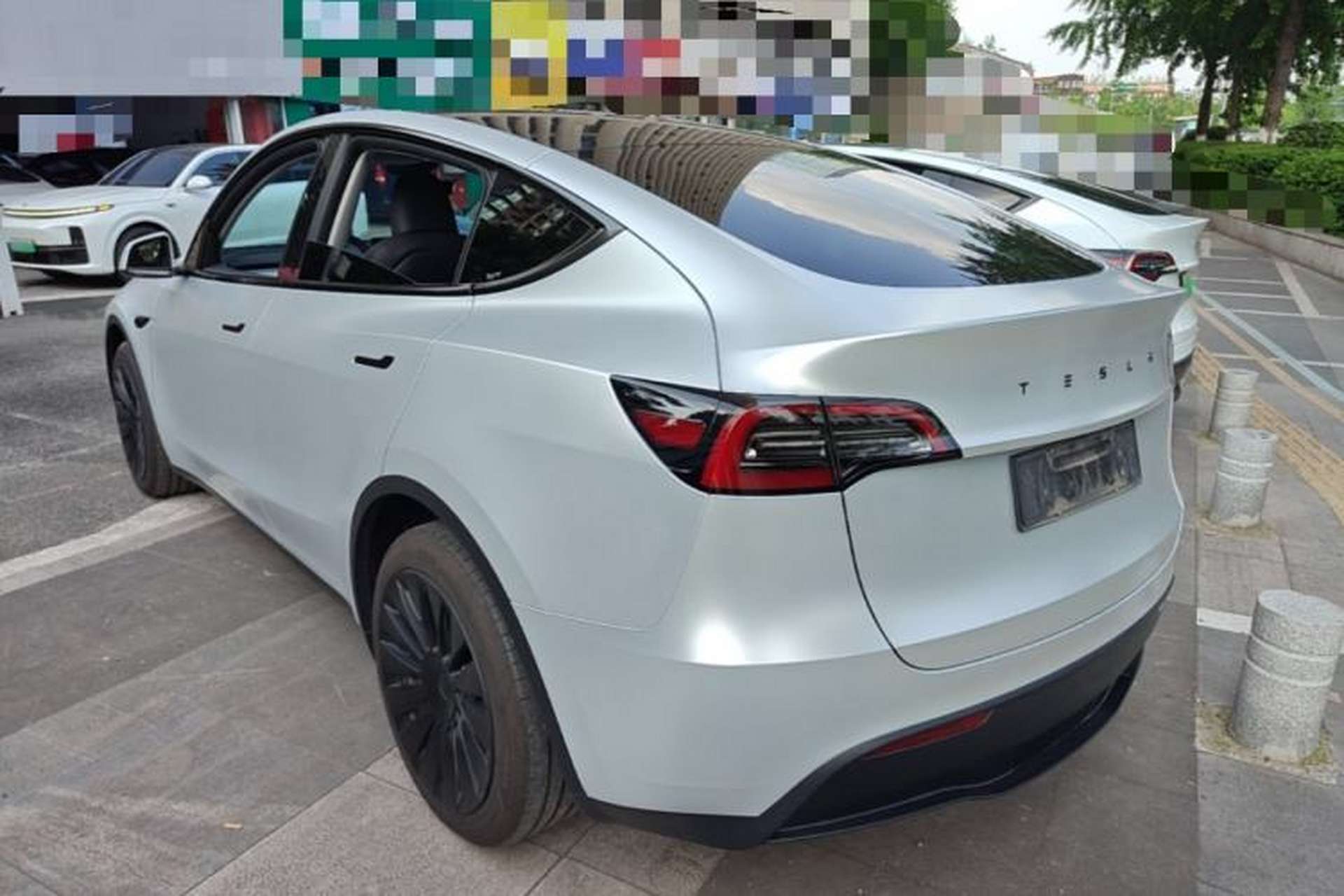 Used Tesla Model Y 2024 Long-Range All-Wheel-Drive Version Exterior 2