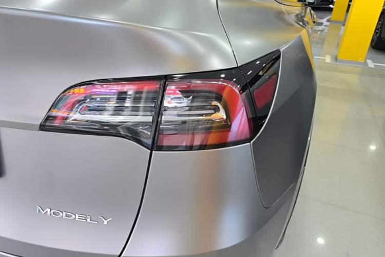 Used Tesla Model Y 2024 Rear-Wheel-Drive Version Exterior 3