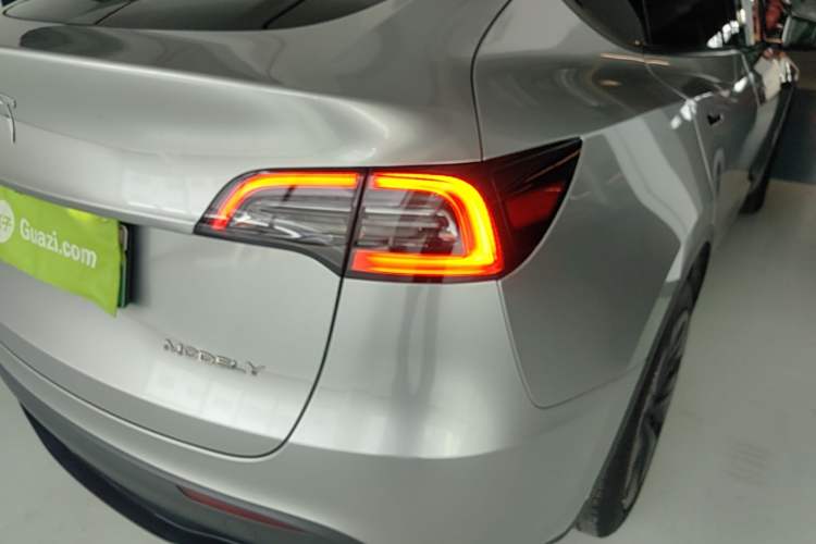 Used Tesla Model Y 2024 Rear-Wheel-Drive Version Exterior 3