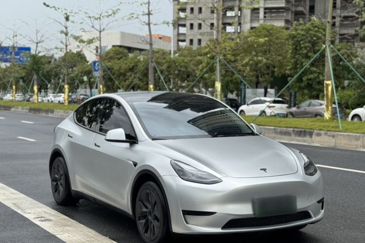 Used Tesla Model Y 2024 Rear-Wheel-Drive Version Exterior 4