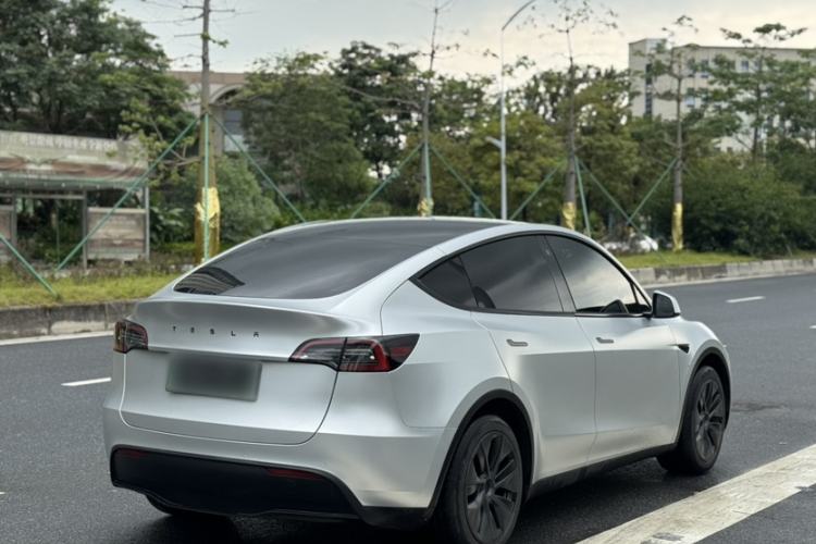 Used Tesla Model Y 2024 Rear-Wheel-Drive Version Exterior 6