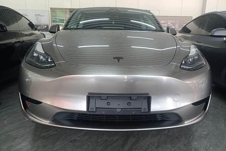 Used Tesla Model Y 2024 Rear-Wheel-Drive Version Front