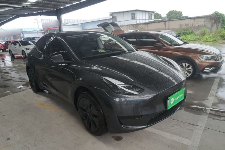 Used Tesla Model Y 2024 Rear-Wheel-Drive Version Front Right 45 Deg