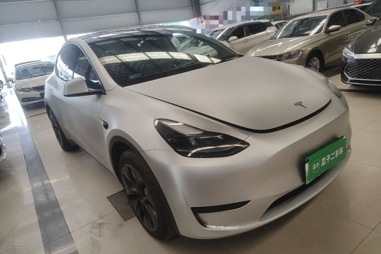 Used Tesla Model Y 2024 Rear-Wheel-Drive Version Front Right 45 Deg