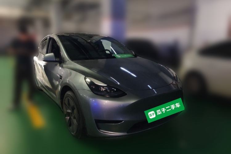 Used Tesla Model Y 2024 Rear-Wheel-Drive Version Front Right 45 Deg