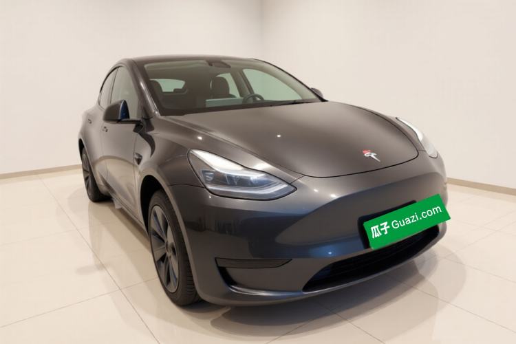 Used Tesla Model Y 2024 Rear-Wheel-Drive Version Front Right 45 Deg