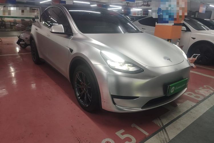 Used Tesla Model Y 2024 Rear-Wheel-Drive Version Front Right 45 Deg