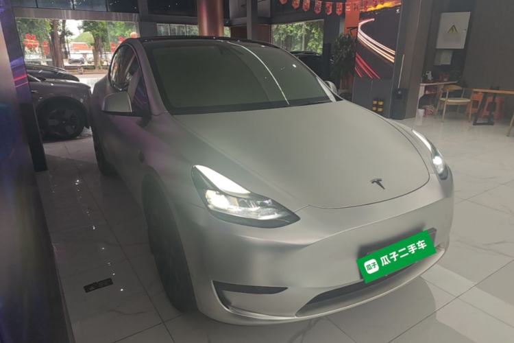 Used Tesla Model Y 2024 Rear-Wheel-Drive Version Front Right 45 Deg
