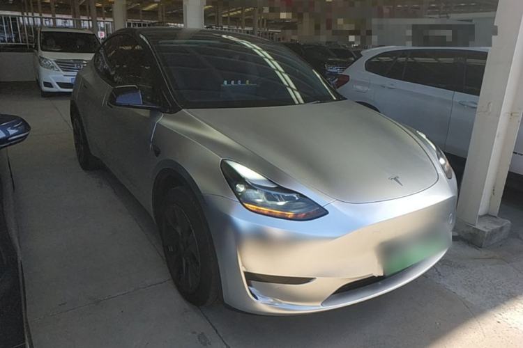 Used Tesla Model Y 2024 Rear-Wheel-Drive Version Front Right 45 Deg