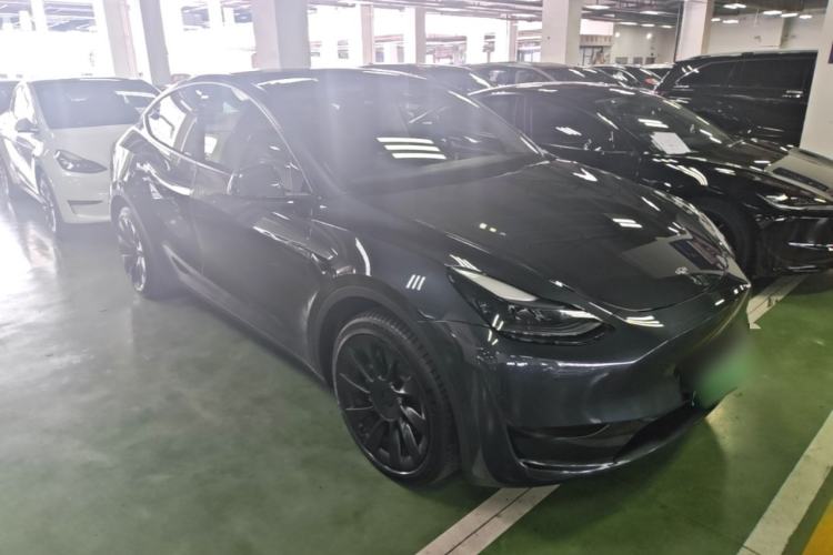 Used Tesla Model Y 2024 Rear-Wheel-Drive Version Front Right 45 Deg