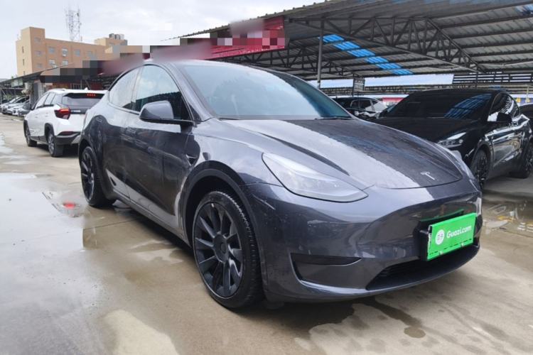 Used Tesla Model Y 2024 Rear-Wheel-Drive Version Front Right 45 Deg