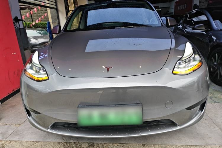 Used Tesla Model Y 2024 Rear-Wheel-Drive Version Front