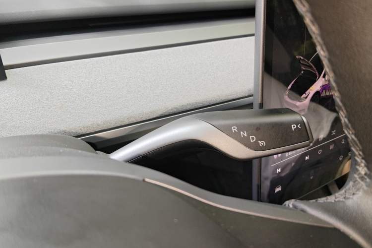 Used Tesla Model Y 2024 Rear-Wheel-Drive Version Gear Lever