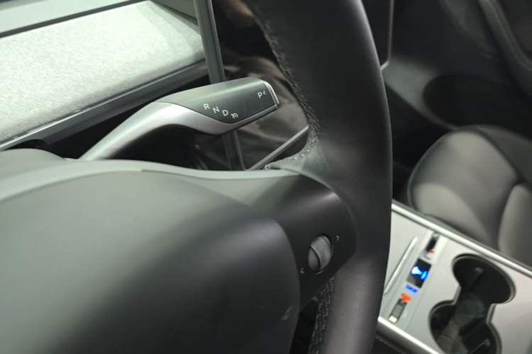 Used Tesla Model Y 2024 Rear-Wheel-Drive Version Gear Lever