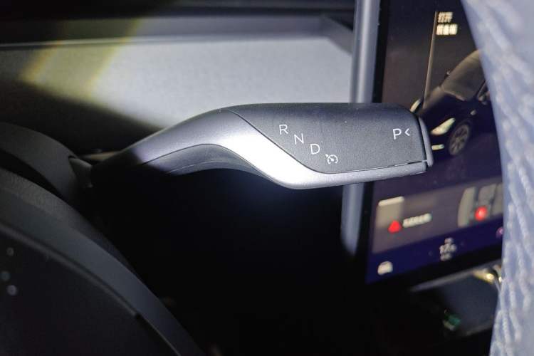 Used Tesla Model Y 2024 Rear-Wheel-Drive Version Gear Lever