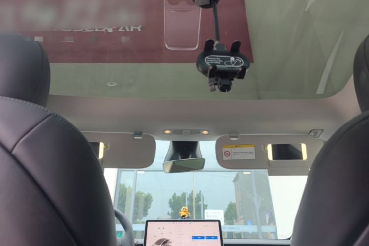 Used Tesla Model Y 2024 Long-Range All-Wheel-Drive Version Headliner