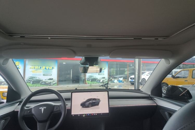 Used Tesla Model Y 2024 Rear-Wheel-Drive Version Headliner