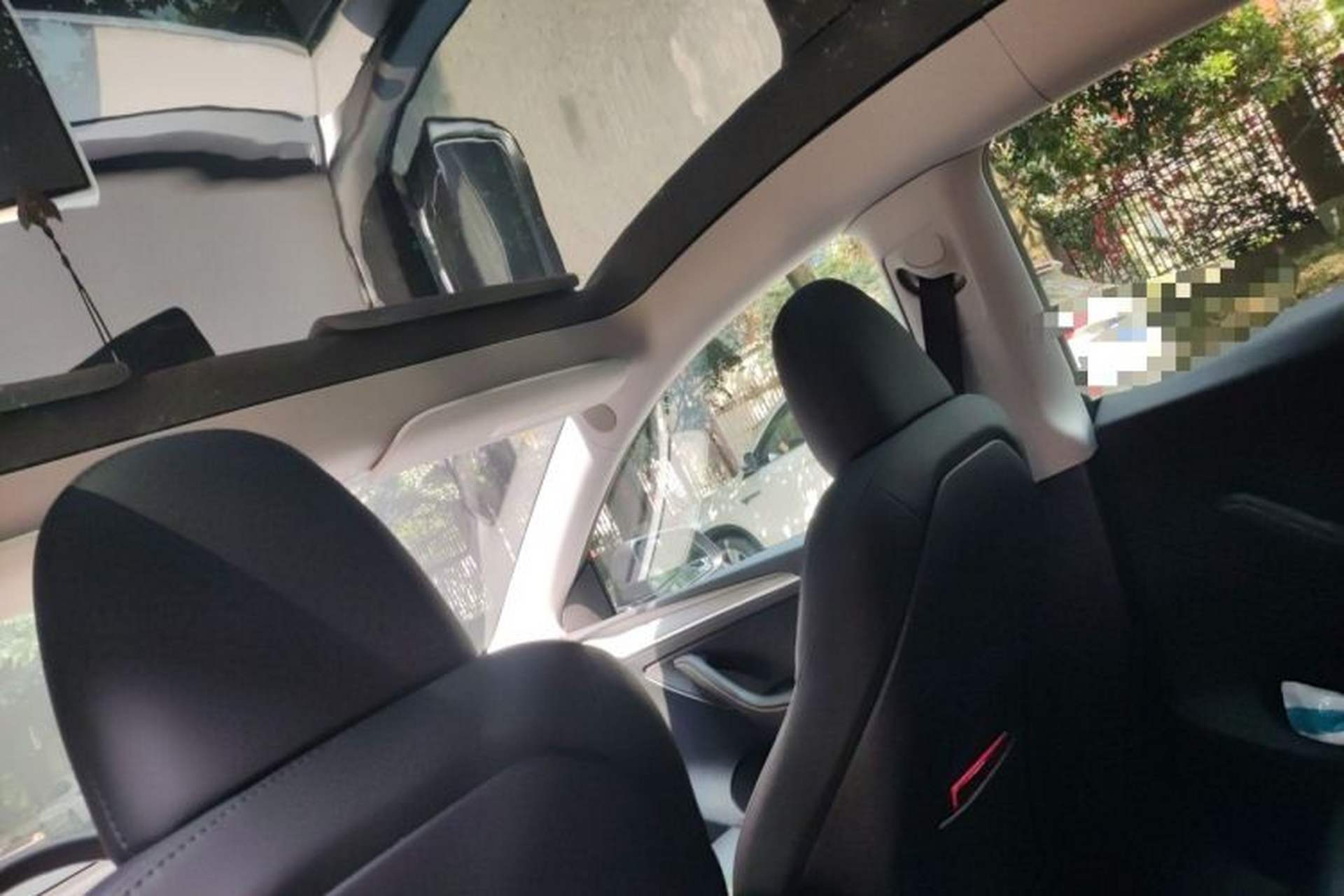 Used Tesla Model Y 2024 Rear-Wheel-Drive Version Headliner