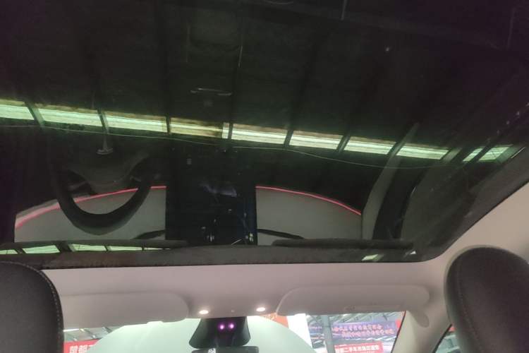 Used Tesla Model Y 2024 Rear-Wheel-Drive Version Headliner