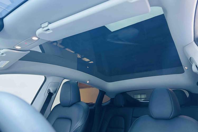 Used Tesla Model Y 2024 Rear-Wheel-Drive Version Headliner