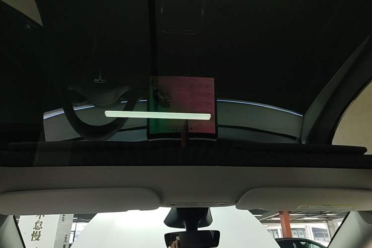Used Tesla Model Y 2024 Rear-Wheel-Drive Version Headliner