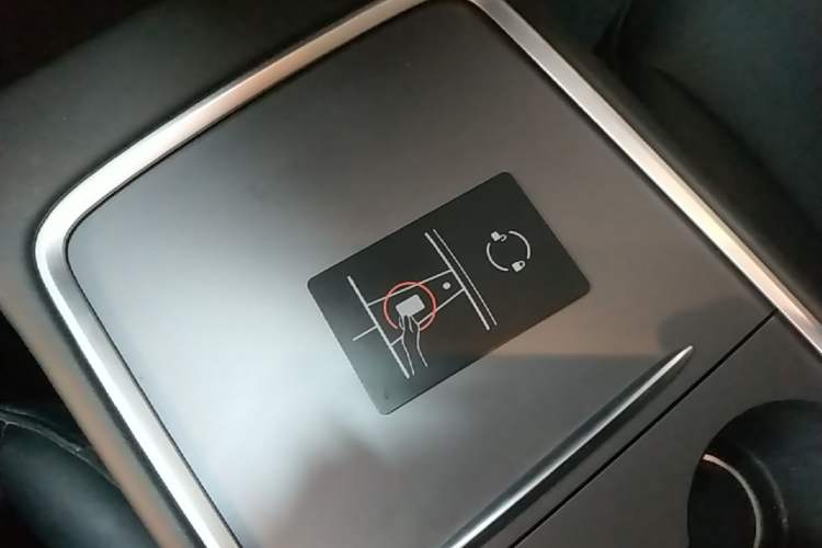 Used Tesla Model Y 2024 Rear-Wheel-Drive Version Interior 1