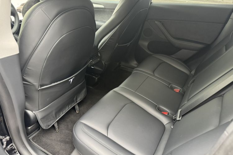 Used Tesla Model Y 2024 Rear-Wheel-Drive Version Interior 4