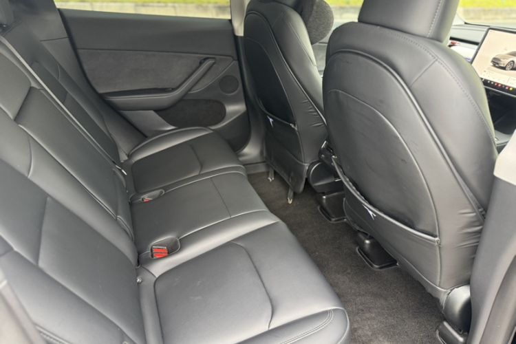 Used Tesla Model Y 2024 Rear-Wheel-Drive Version Interior 6