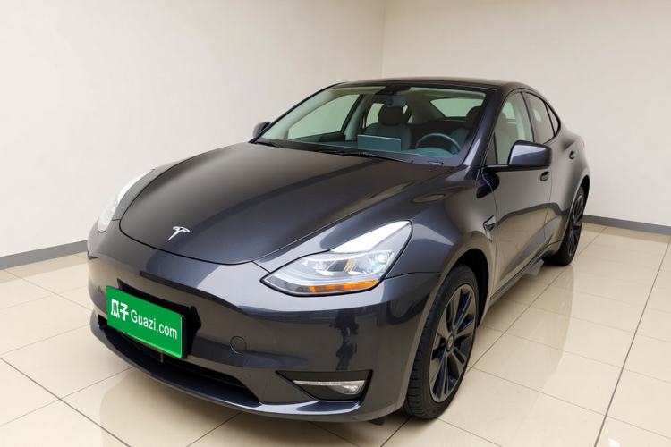 Tesla Model Y 2024 Rear-Wheel-Drive Version