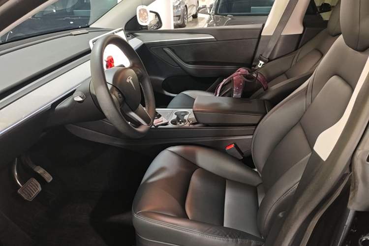 Used Tesla Model Y 2024 Rear-Wheel-Drive Version Left Front Seat