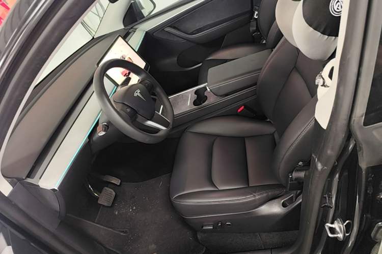 Used Tesla Model Y 2024 Rear-Wheel-Drive Version Left Front Seat