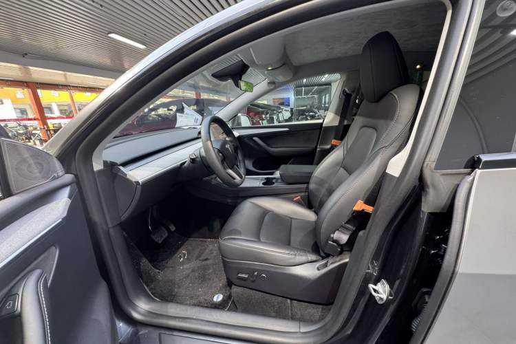Used Tesla Model Y 2024 Rear-Wheel-Drive Version Left Front Seat