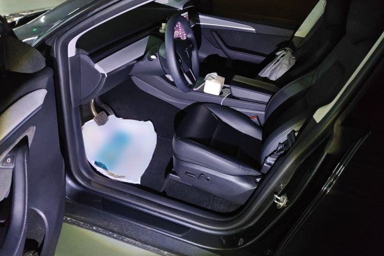 Used Tesla Model Y 2024 Rear-Wheel-Drive Version Left Front Seat