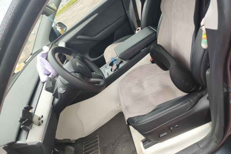 Used Tesla Model Y 2024 Rear-Wheel-Drive Version Left Front Seat