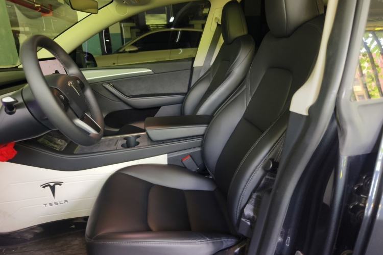 Used Tesla Model Y 2024 Rear-Wheel-Drive Version Left Front Seat
