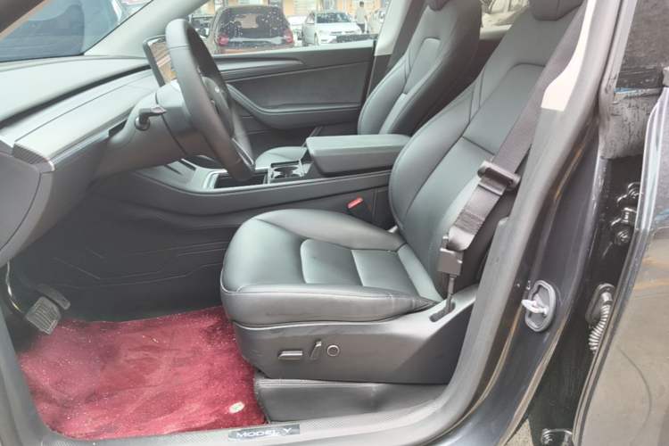Used Tesla Model Y 2024 Rear-Wheel-Drive Version Left Front Seat