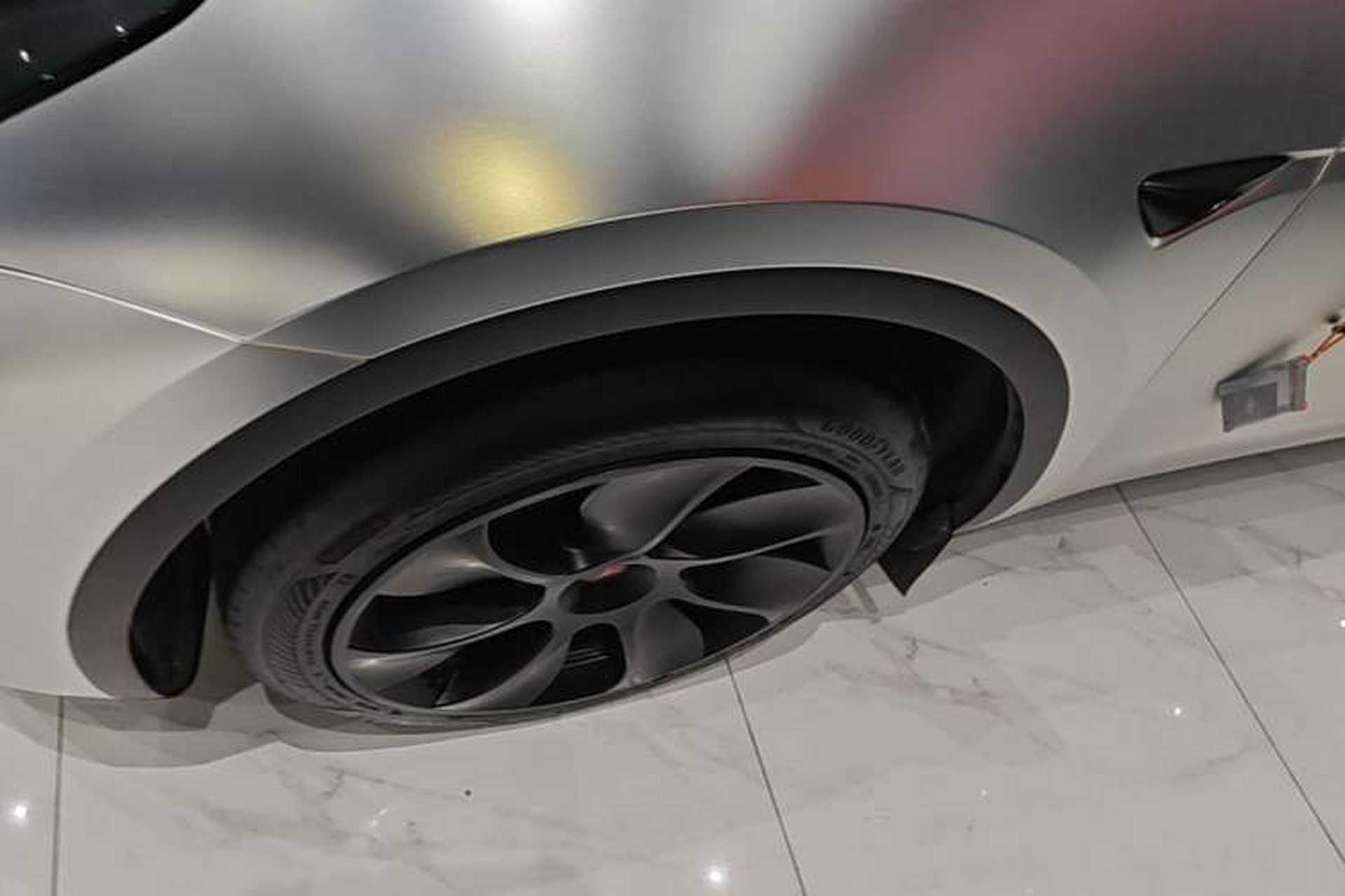 Used Tesla Model Y 2024 Rear-Wheel-Drive Version Left Front Wheel Hub